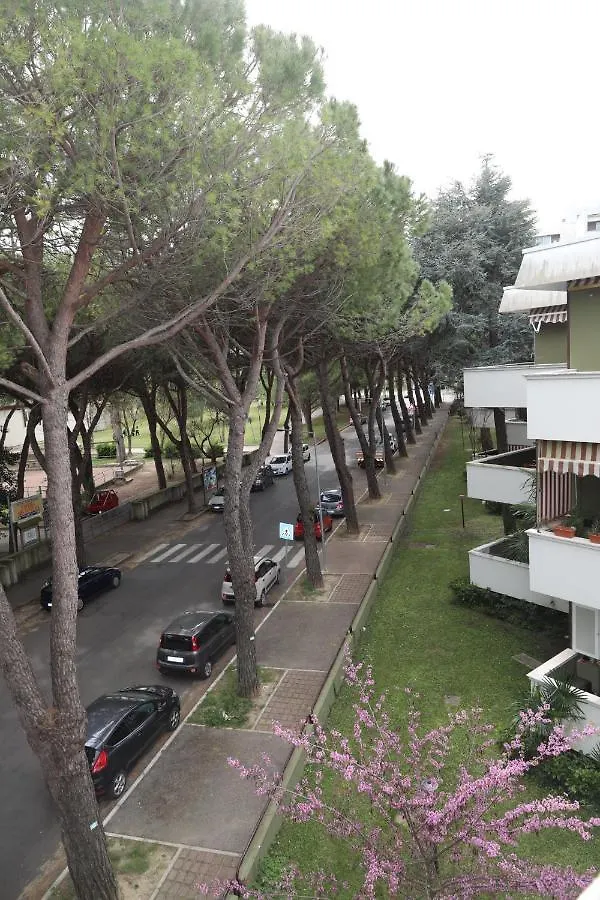 Blancohouse - Appartamento Con Piscina Sul Parco Riccione 0*,  Italia